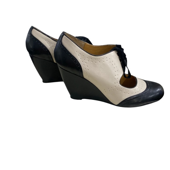 Crown Vintage Delight Two-Tone Wedge Heels - Picture 3 of 8